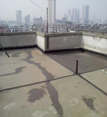 湖北漏水维修 楼顶漏水是什么原因，楼顶漏水维修方法是什么?